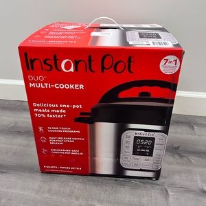 Instant Pot Duo 7-in-1 Electric Pressure Cooker 8 quart